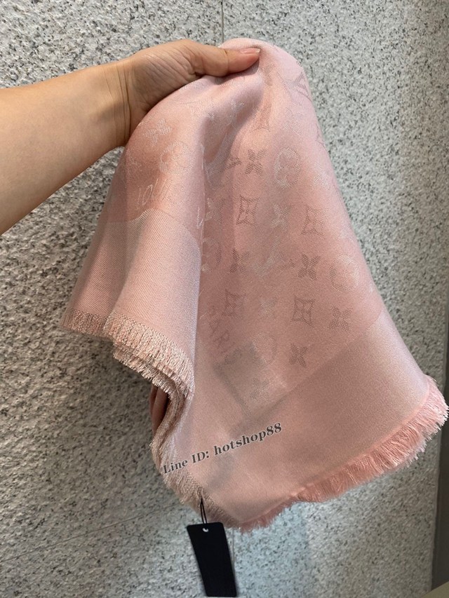 LV專櫃新品路易威登暗紋提花Monogram圖案時尚大方巾 mmyj1586